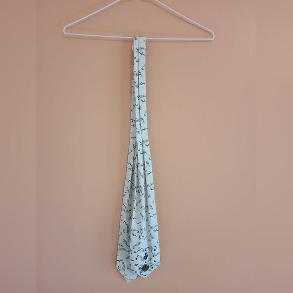 NWOT BCBGeneration Bedazzled Bow-Tie 🎀🌴 - Picture 2 of 6